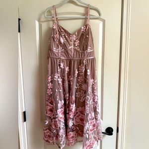 Torrid Pink Mauve Floral Embroidered Bustier-Detailed Tulle Gown Size 14
